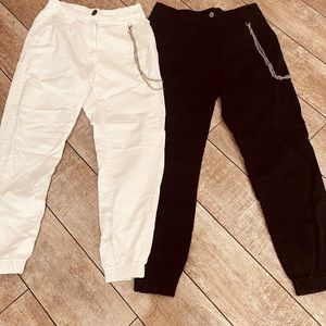 Stretchy cargo pant with chain